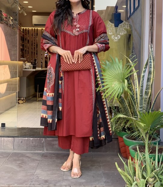 Cotton fabric Kurti with Pant and cotton 100-100 Dupatta
