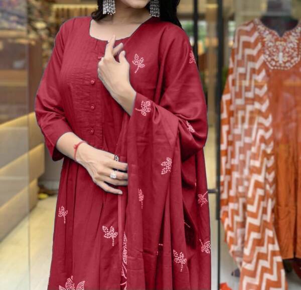 Cotton discharge print kurti with pant and mulmul printed dupatta - Image 7