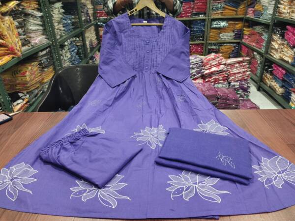 Cotton discharge print kurti with pant and mulmul printed dupatta - Image 18