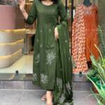 Cotton discharge print kurti with pant and mulmul printed dupatta - Image 17