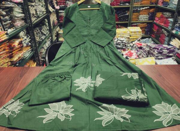 Cotton discharge print kurti with pant and mulmul printed dupatta - Image 21