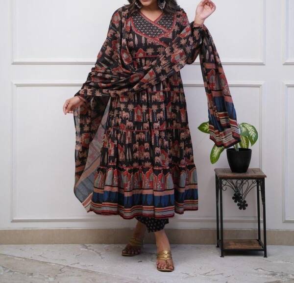 Anarkali kurta set with angrakha style - Image 2