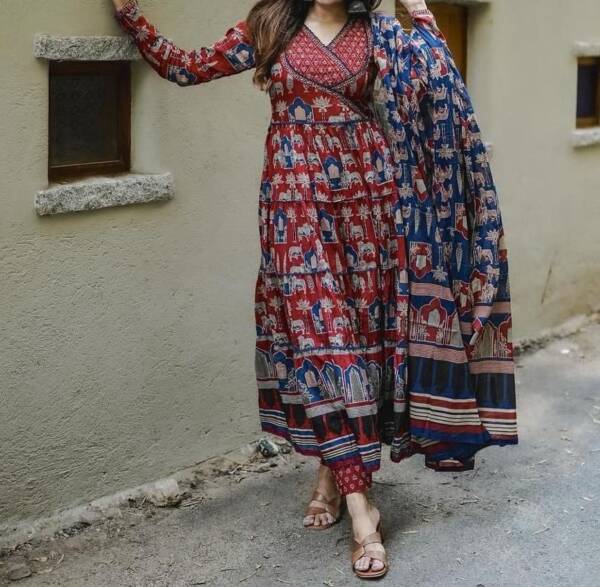 Anarkali kurta set with angrakha style - Image 6