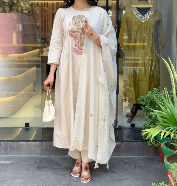 Beautiful cotton fabric kurti pant with dupatta - Image 2