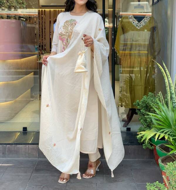 Beautiful cotton fabric kurti pant with dupatta - Image 5