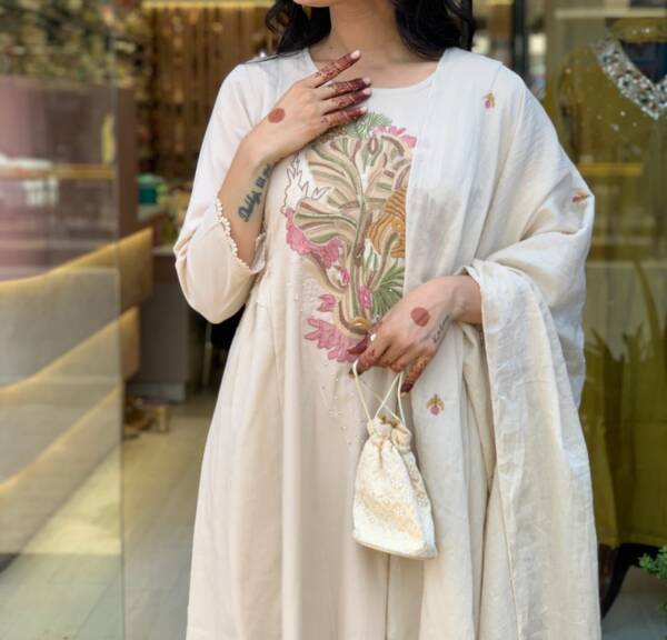 Beautiful cotton fabric kurti pant with dupatta - Image 6