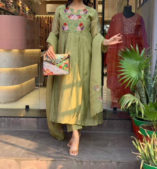 Three pice set with organza dupatta - Image 2