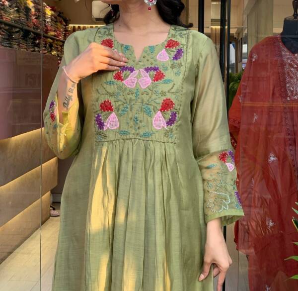 Three pice set with organza dupatta - Image 5