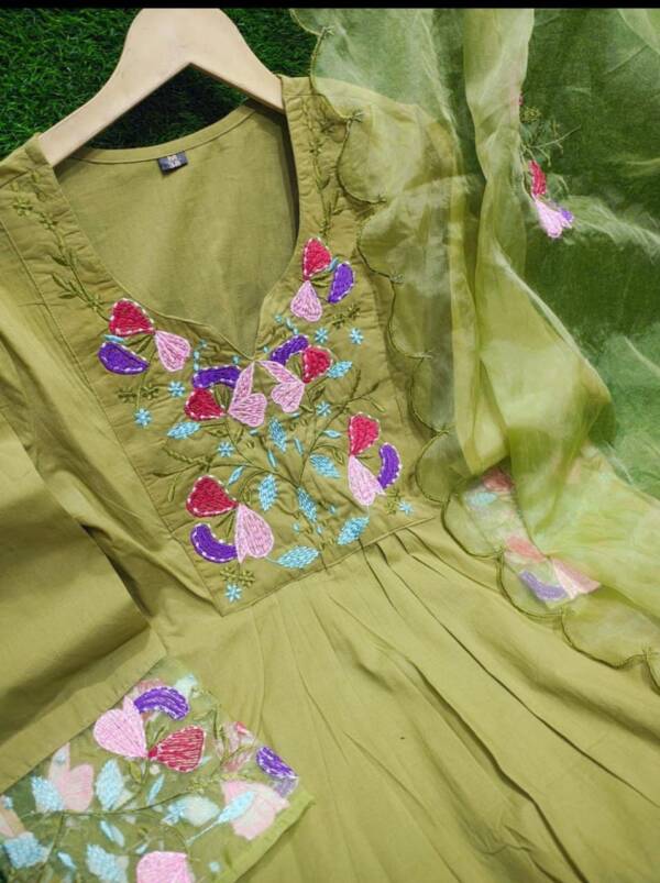 Three pice set with organza dupatta - Image 9