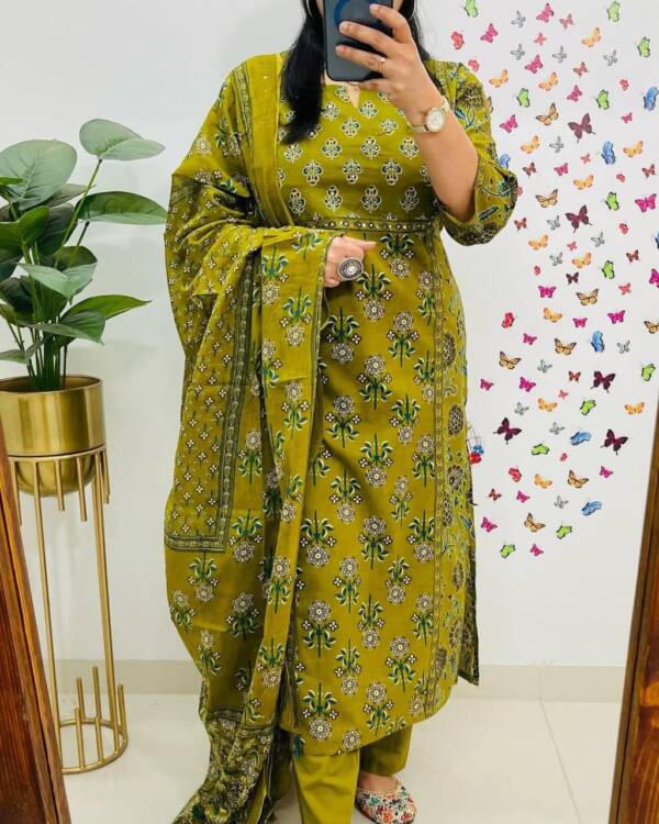 Cotton fabric Kurti with Sequence work - Image 6